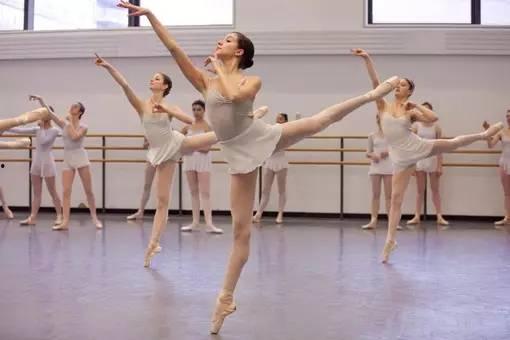 红燕成人舞蹈视频大全,舞动魅力，尽享舞蹈盛宴