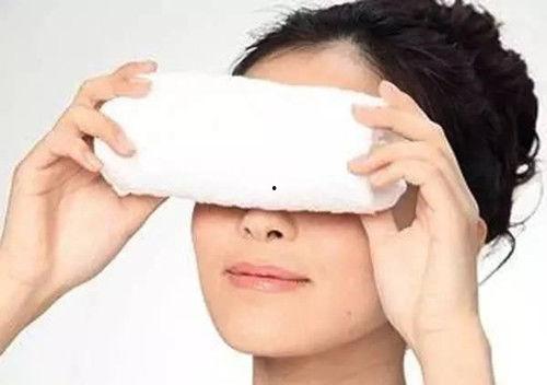 成人眼袋发青怎么推拿视频,轻松改善眼部问题