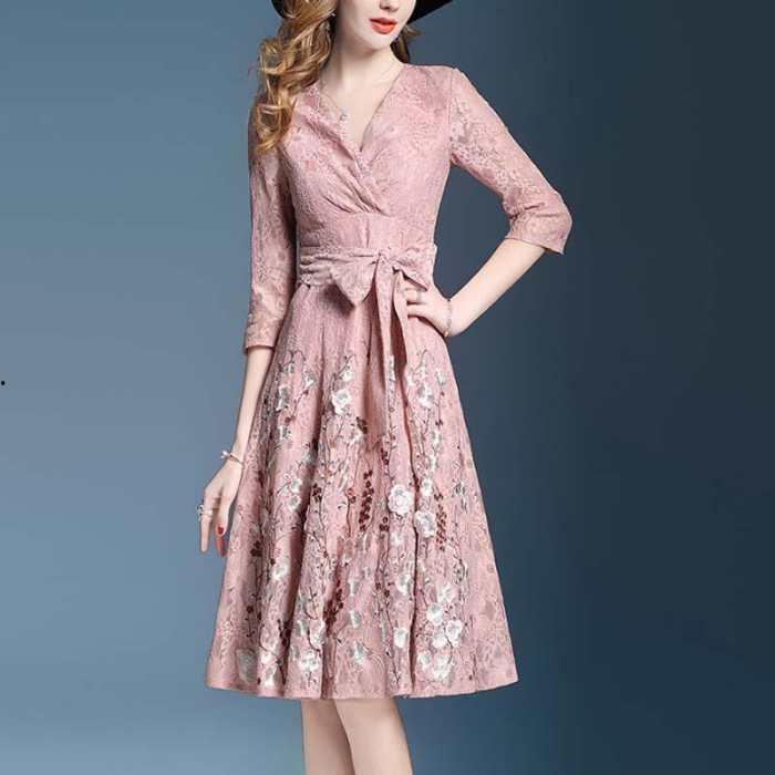 女性成人蕾丝裙子视频,女性蕾丝裙子魅力瞬间