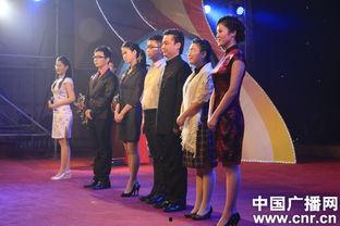 朗诵表演成人男装视频,成人男装朗诵表演魅力瞬间